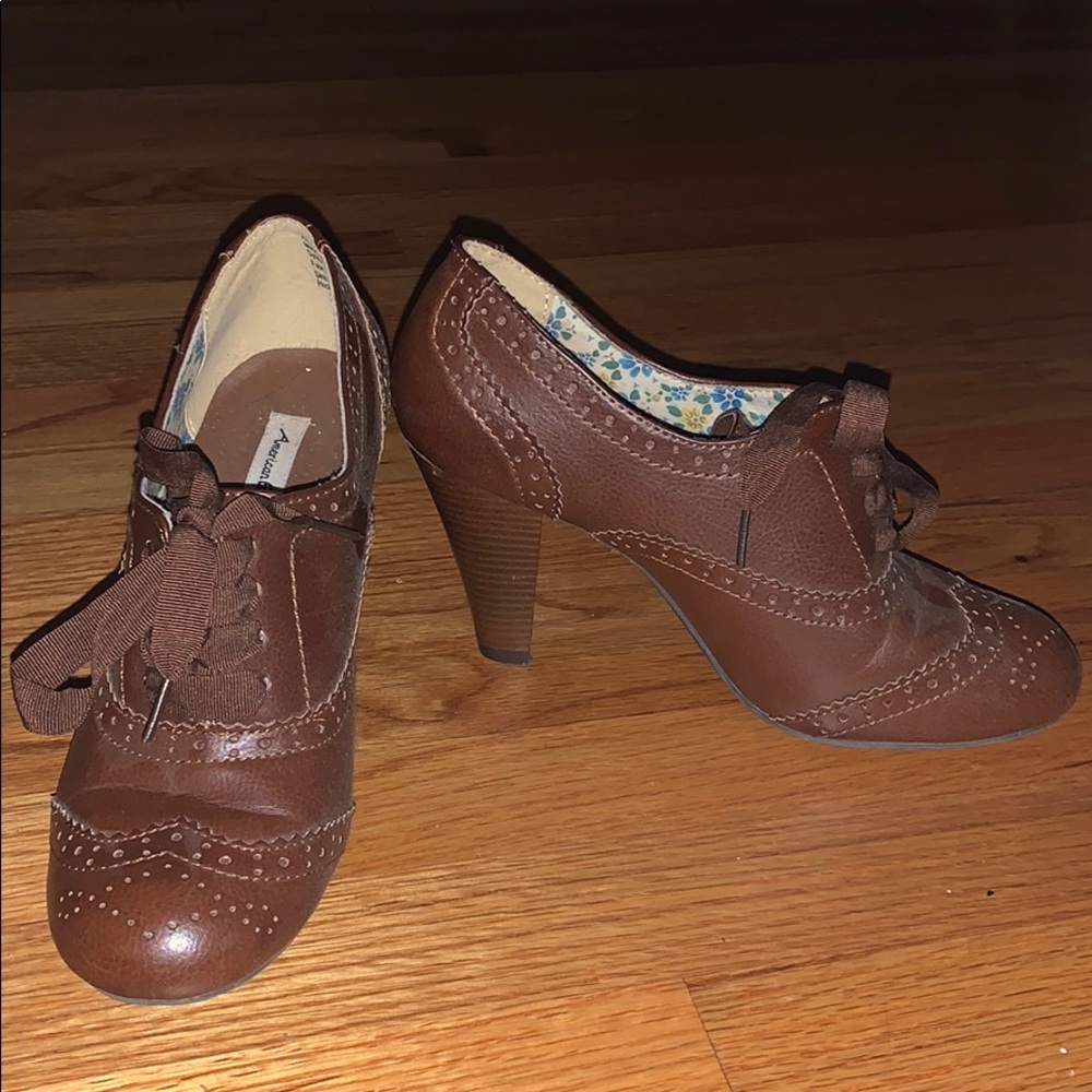 Booties with lace